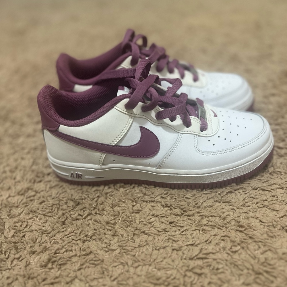 Nike shoes